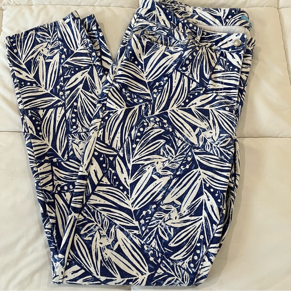 J. McLaughlin Navy and White Floral Pants Size 14 Resort Wear